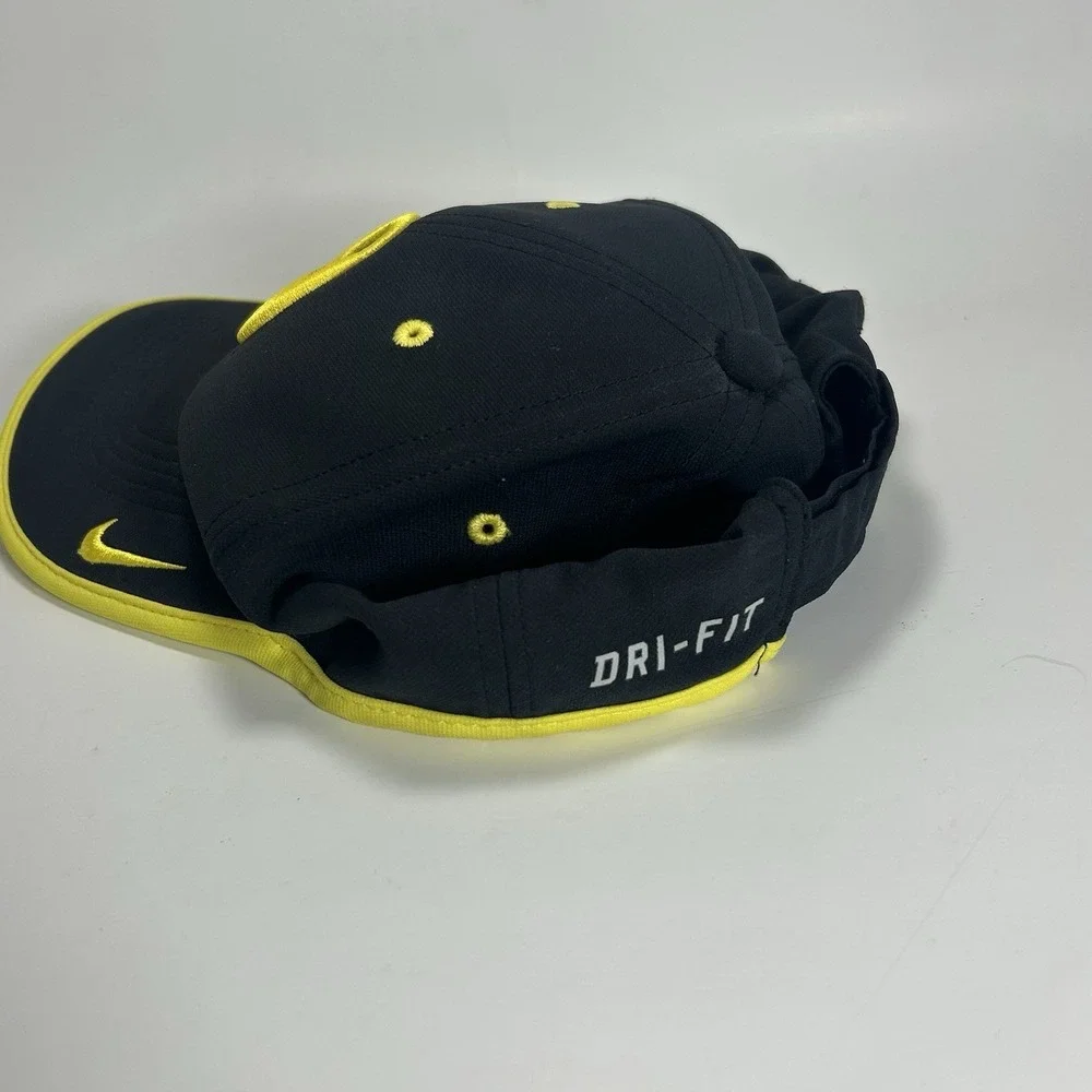 Nike Oregon Ducks Legacy91 Dri-FIT Hat Black Yellow One Size NCAA‎ Football Cap